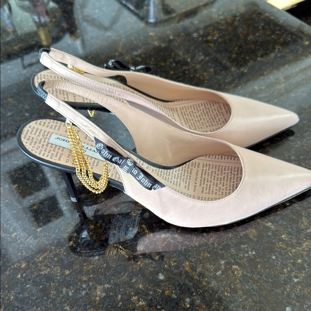 John Galliano Cream Heels with Elegant Slingback